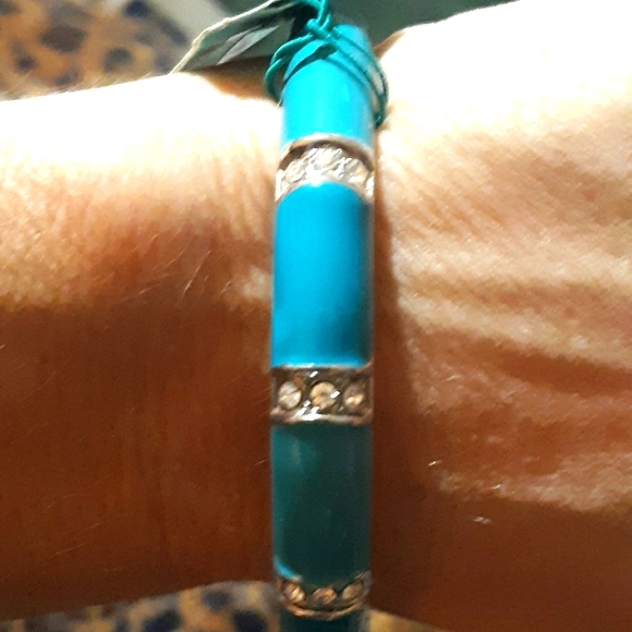 Beautiful blue bangle bracelet - Picture 1 of 3